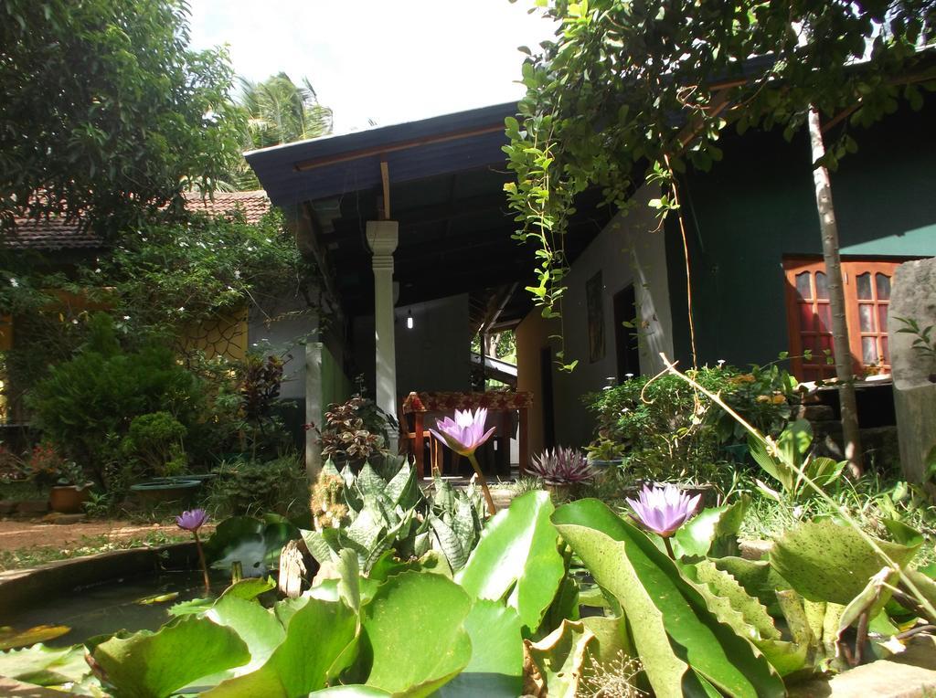 Sanjana Home Stay Habarana Exterior photo
