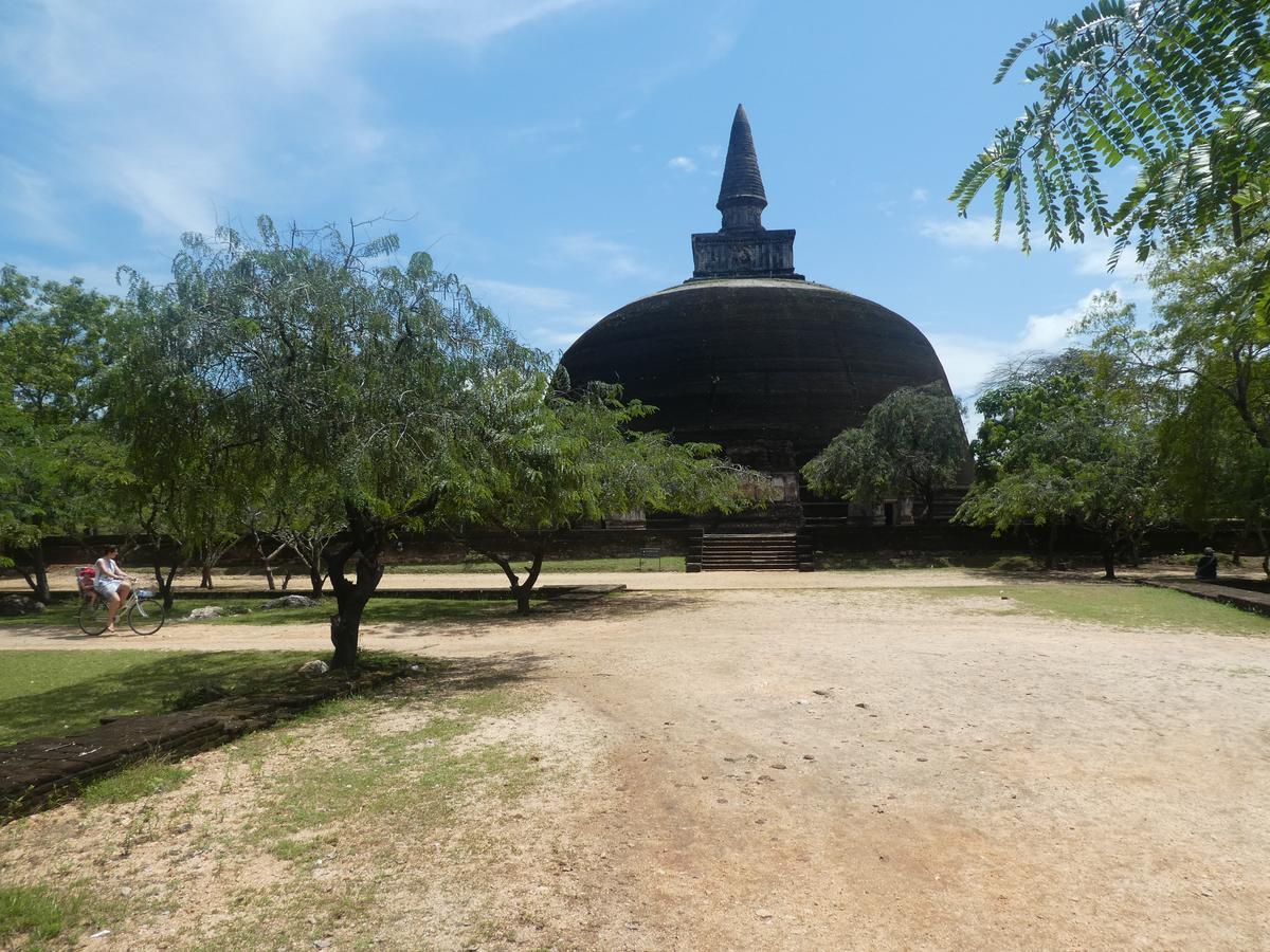 Sanjana Home Stay Habarana Exterior photo